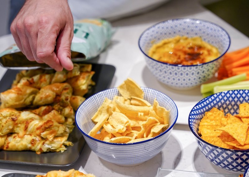 Brzo, jednostavno i fino: Donosimo ideje za snackove za gledanje tekme s kojima ćete oduševiti ekipu