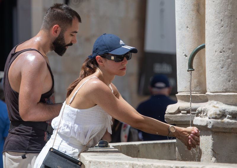 Čeka nas kipuće ljeto: Vrućine već sad uništavaju putovanja u Europi, a bit će još gore