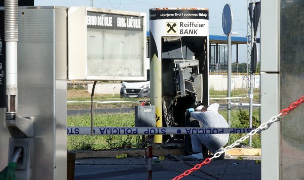 Raznesen bankomat u Zagrebu, policija blokirala benzinsku pumpu