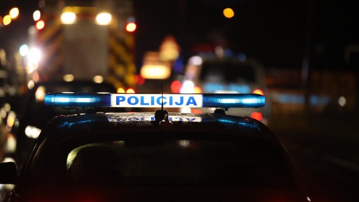 Karambol u Zagrebu: Pijan udario u policijski auto na očevidu druge nesreće!?