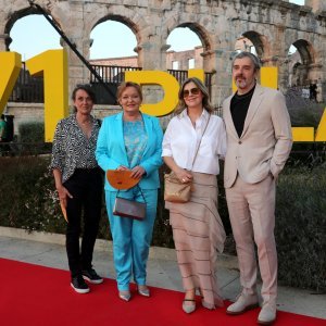 Ana Bulajić Črček, Ksenija Marinković, Uliks Fehmiu s partnericom