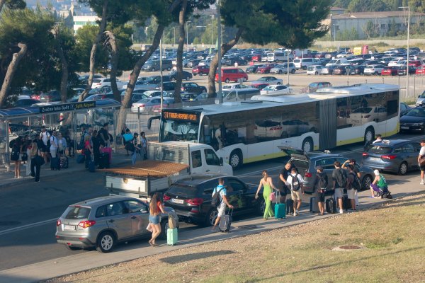 Split pod opsadom, počinje Ultra: Gužve u zračnoj luci, zatvorene ceste